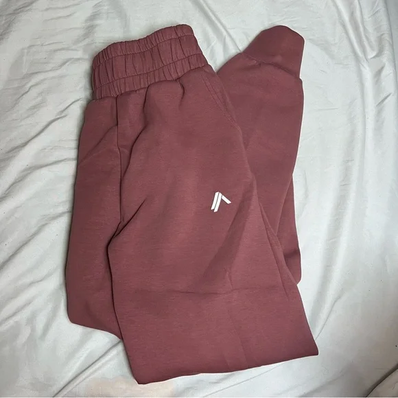 Alphalete Joggers